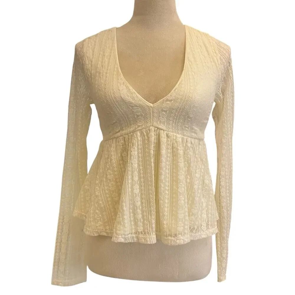 NWT Women's Ruby & Jewell Long Sleeve Lace Top Size Small Low V-Neck Cream